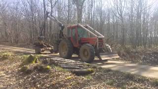 Tracteur remorque forestier [upl. by Saffier368]